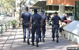 Sécurité au lieu de Liberté?: Französische Polizisten auf Streife in Toulouse